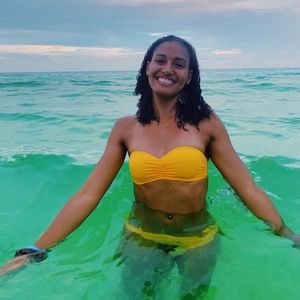 Meet your Posher, Laci